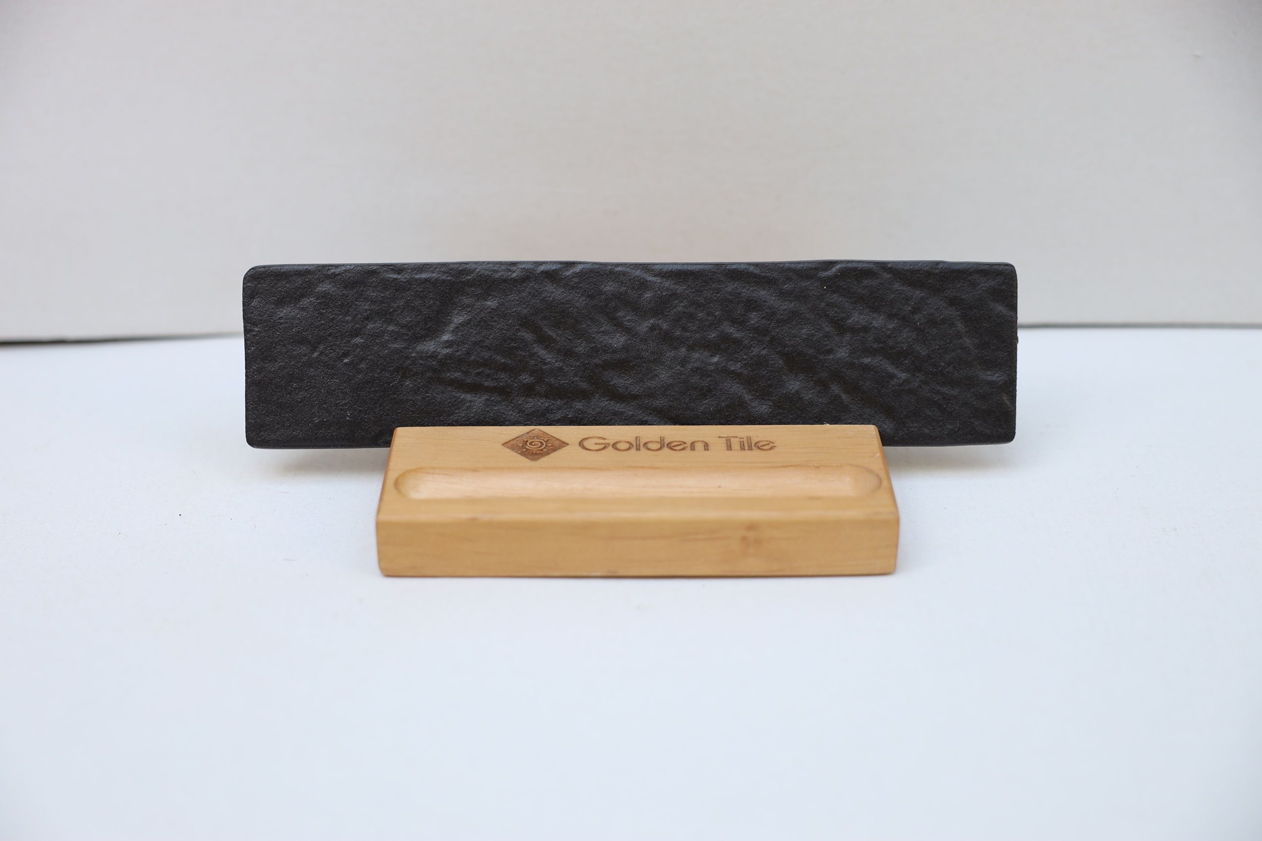 The Strand czarny 250х60х6