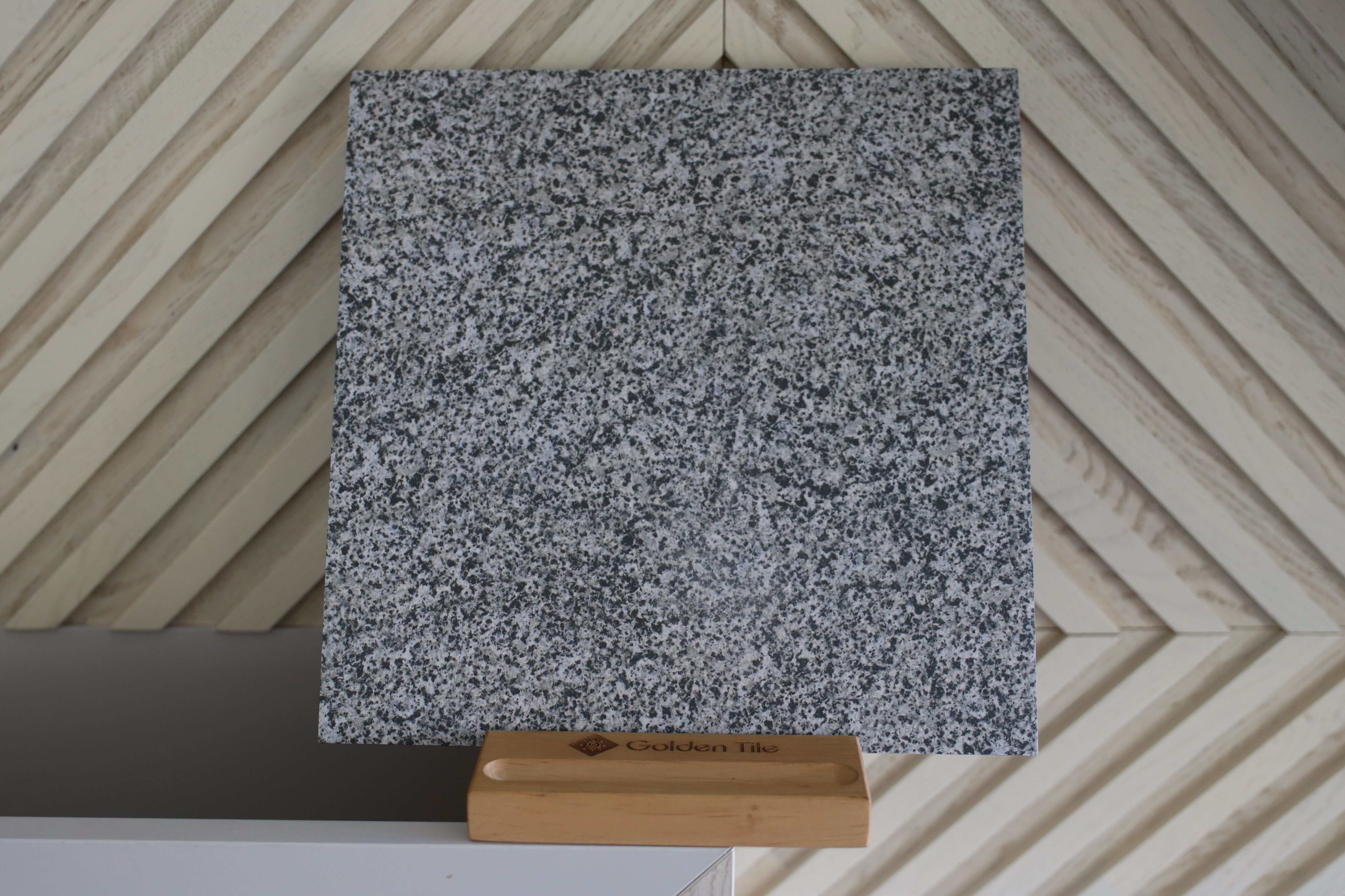 Плитка Granit світло-сірий 300х300х7